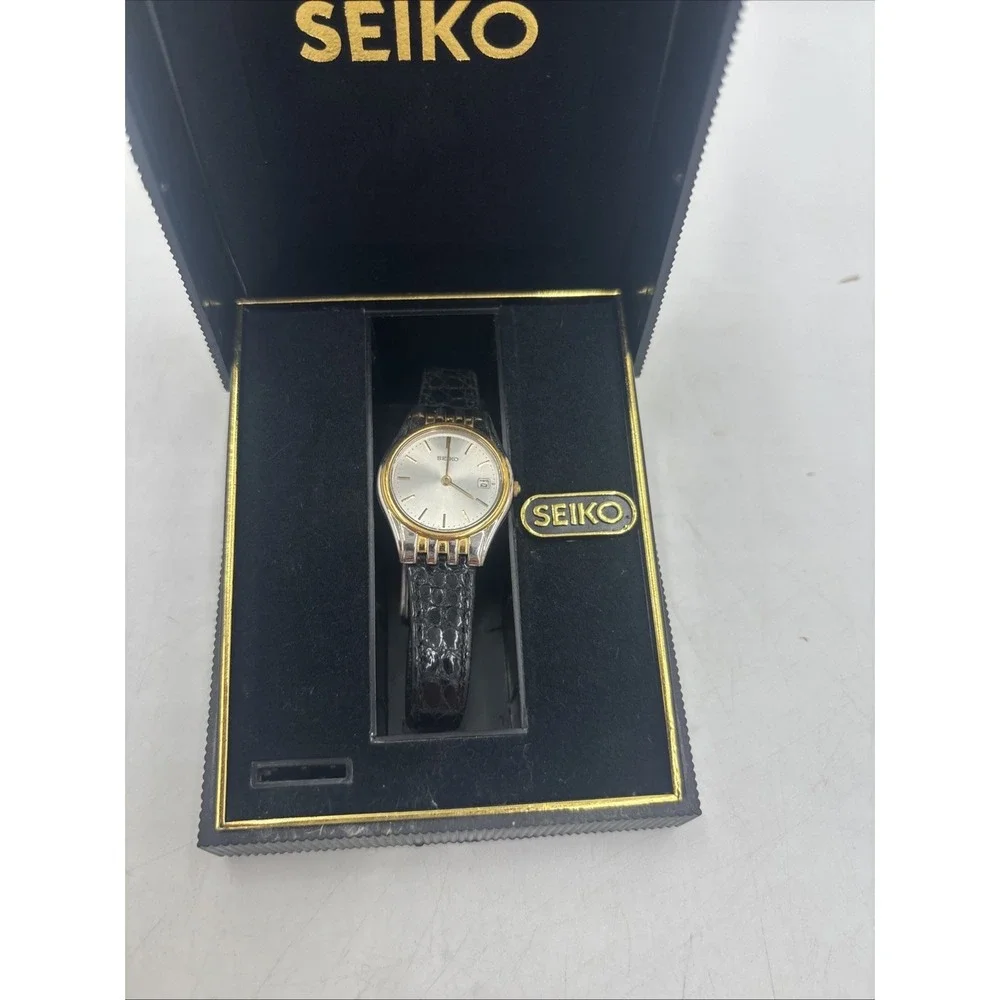 Seiko Lassale Vintage 7N89-0390 Women's Gold Tone Watch Textured Dial